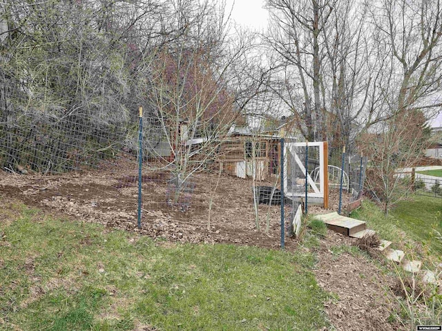 147 Apache Dr, Evanston, WY 82930 - view of yard
