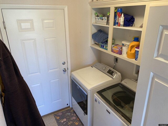 4230 S Oak St, Casper, WY 82601 - clothes washing area featuring separate washer and dryer