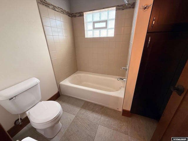 145 Cedar Lookout, Lander, WY 82520 - full bathroom with baseboards, toilet, and shower / washtub combination