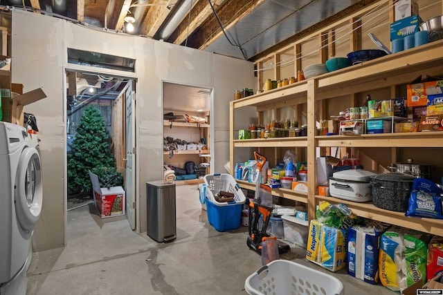 storage area featuring washer / dryer
