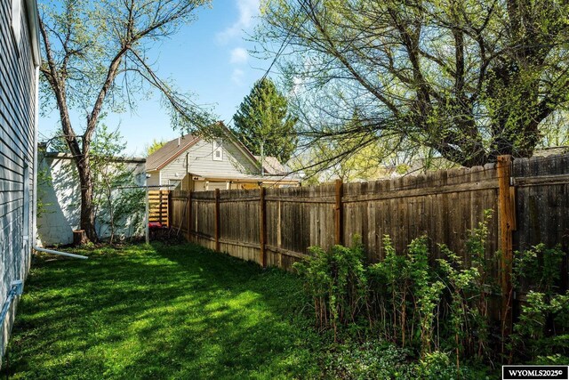 223 S Thurmond St, Sheridan, WY 82801 - view of yard
