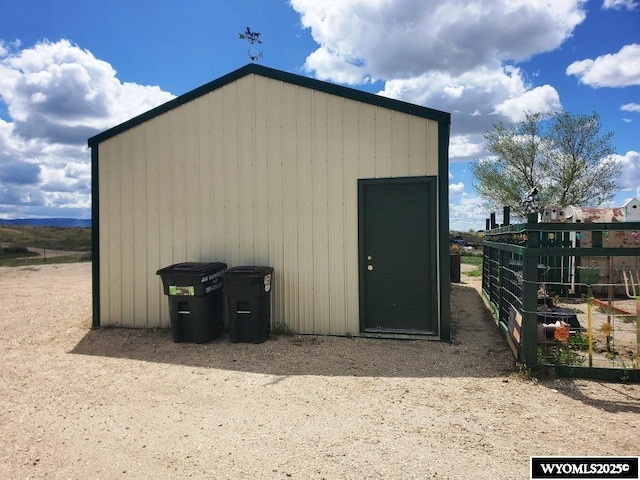 view of outbuilding featuring an outbuilding