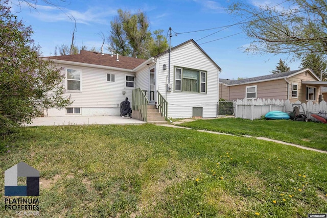 view of front of property featuring a patio