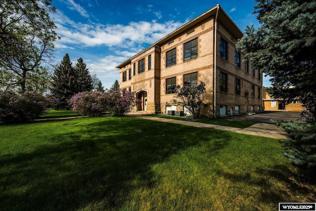 1030 N Main St, Sheridan, WY 82801 - view of building exterior