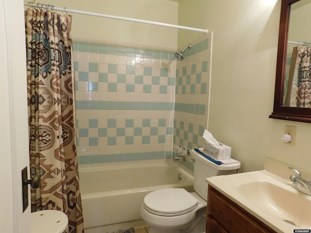 295 N 1st Street E, St, Green River, WY 82935 - full bath featuring toilet, shower / bath combo with shower curtain, and vanity