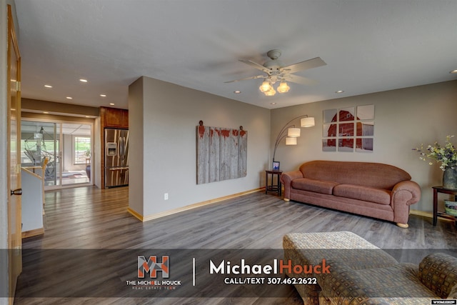 living area with wood finished floors, baseboards, recessed lighting, and a ceiling fan