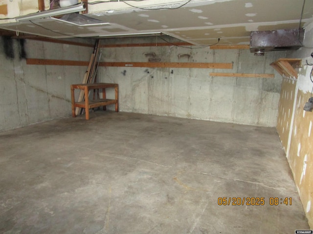 670 Easy St, Green River, WY 82935 - view of garage