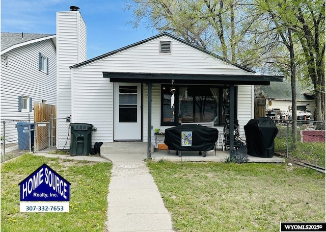 308 W Monroe St, Riverton, WY 82501 - view of front of home