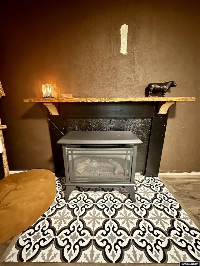 1595 S Riverbend Dr, Green River, WY 82935 - detailed view of a wood stove