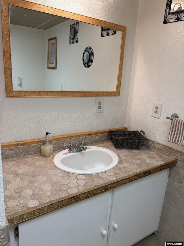 715 Emerald St, Kemmerer, WY 83101 - bathroom with vanity