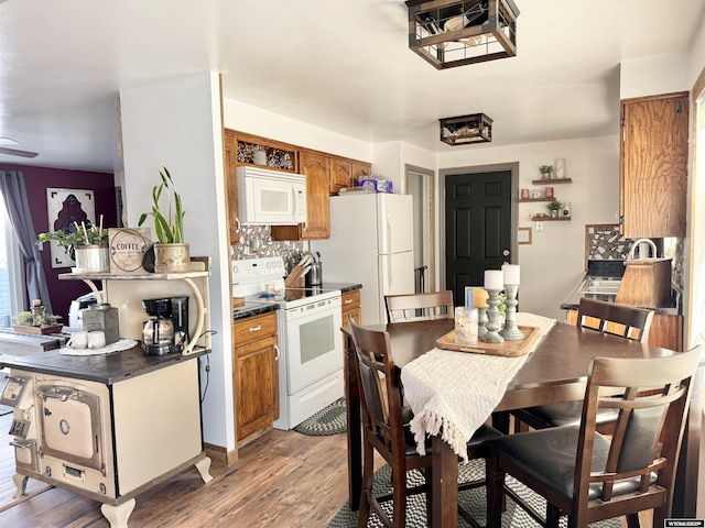 921 3RD W Ave, Kemmerer, WY 83101 - dining room with light wood-type flooring