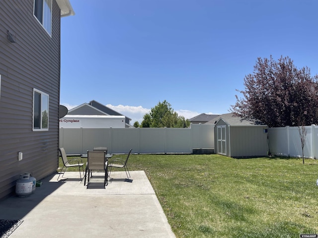 344 Via Assisi Dr, Rock Springs, WY 82901 - view of yard featuring a patio and outdoor dining area