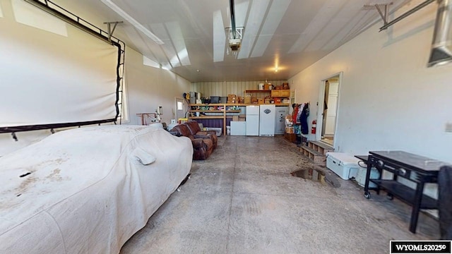 200 Irwin Ln, Lander, WY 82520 - garage featuring a garage door opener