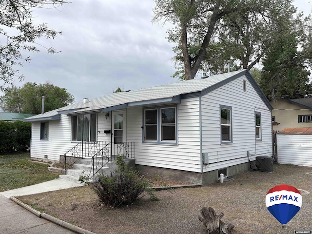 420 S 6th St, Riverton, WY 82501 - view of front of house