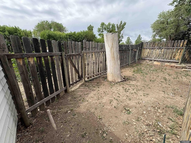 420 S 6th St, Riverton, WY 82501 - view of yard