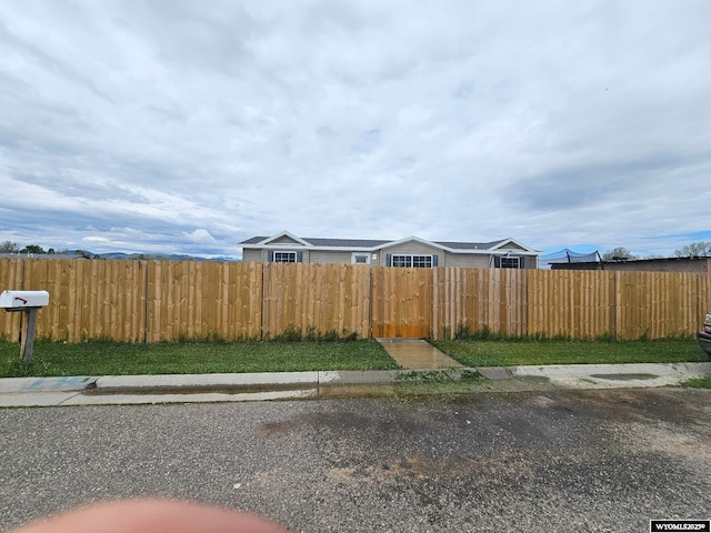 212 Vero Ln, Buffalo, WY 82834 - view of fenced front yard