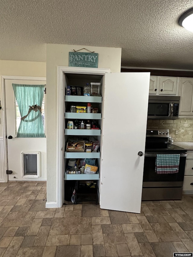 4 Meadowgreen Pl, Douglas, WY 82633 - view of storage area