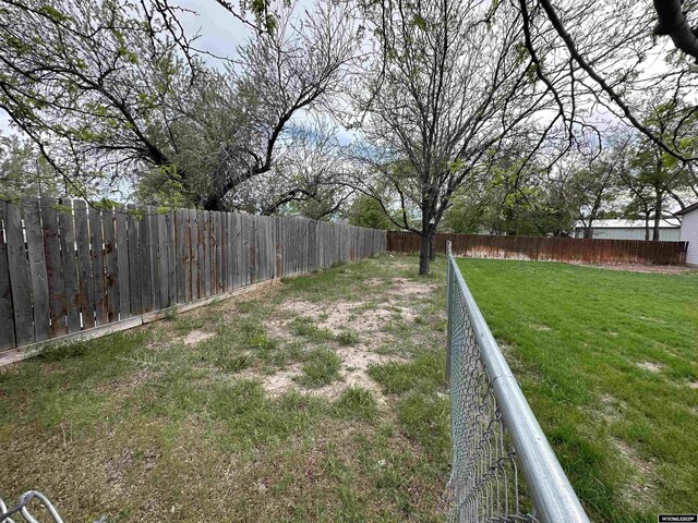 4 Meadowgreen Pl, Douglas, WY 82633 - view of yard