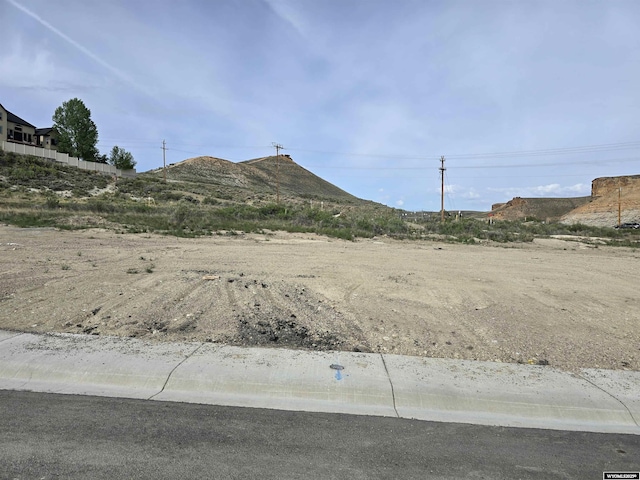 785 River View Dr, Green River, WY 82935