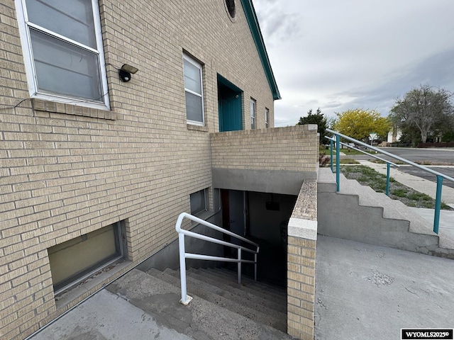 402 S 7th St E, Riverton, WY 82501 - view of side of home with brick siding