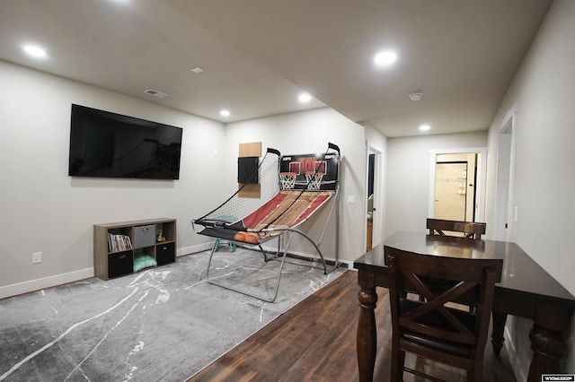 3685 Timber Wolf Ct, Casper, WY 82604 - rec room featuring baseboards and recessed lighting