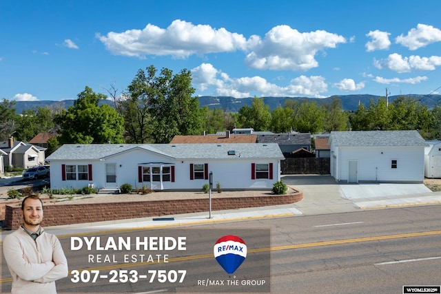 1114 S Cottonwood, Casper, WY 82604 - single story home with a mountain view