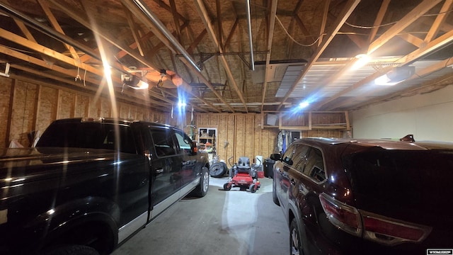 190 Ln 7, Thermopolis, WY 82443 - garage featuring a garage door opener