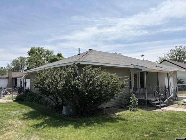 321 N 2nd St, Riverton, WY 82501 - view of side of property