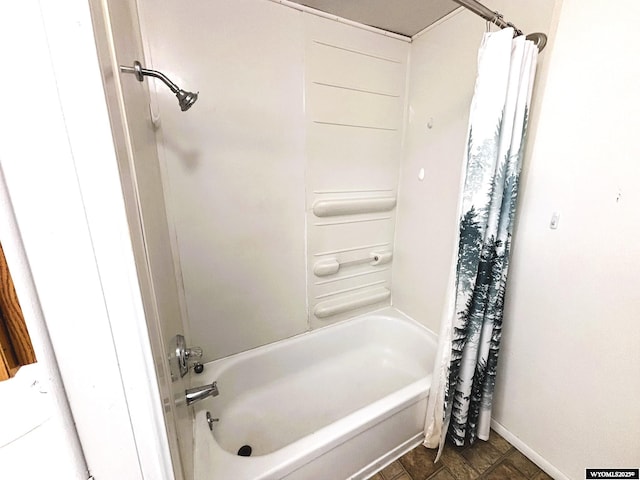314 S Labarge St, La Barge, WY 83123 - full bathroom featuring shower / tub combo with curtain and baseboards