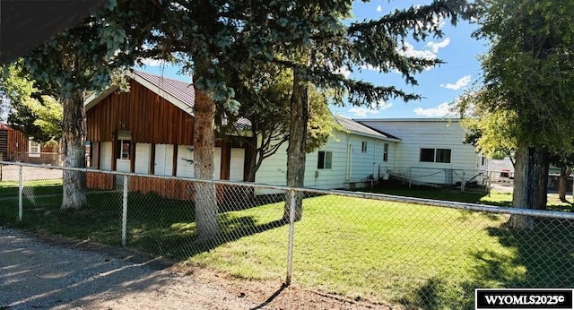 314 S Labarge St, La Barge, WY 83123 - rear view of house featuring a detached garage