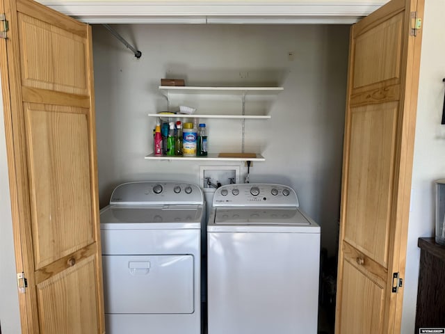 2318 Inverness Blvd, Rawlins, WY 82301 - laundry area with separate washer and dryer