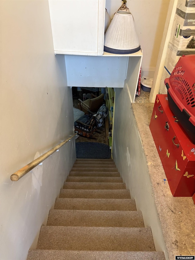 808 E Adams Ave, Riverton, WY 82501 - view of stairway