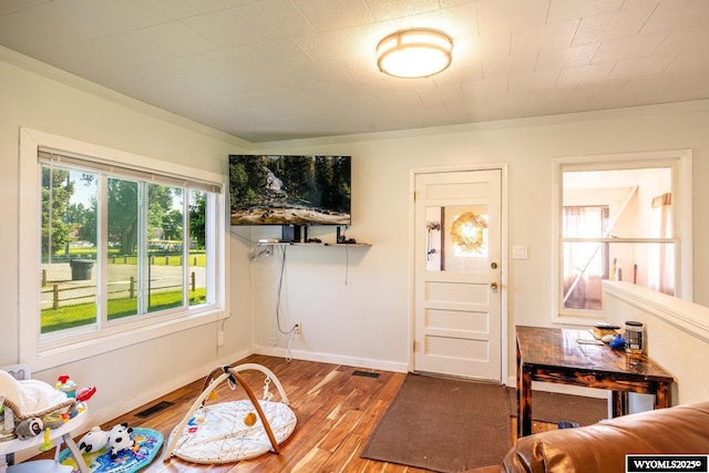 1534 Spaulding St, Sheridan, WY 82801 - living room with wood finished floors and baseboards