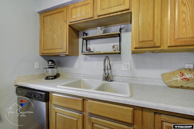 2634 Hanway Ave, Casper, WY 82604 - kitchen with dishwasher and light countertops
