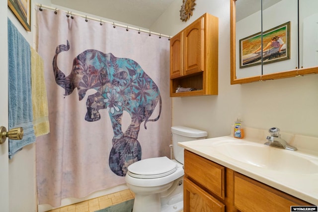 606 Herschler Ave, Evanston, WY 82930 - full bath featuring vanity and a shower with curtain