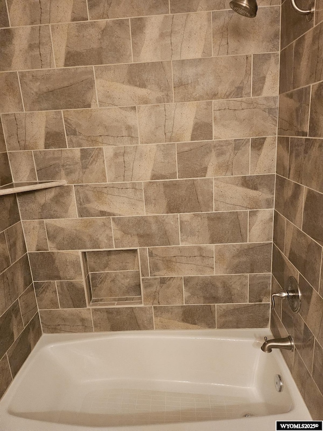 1150 Park View Dr, Green River, WY 82935 - full bath with washtub / shower combination