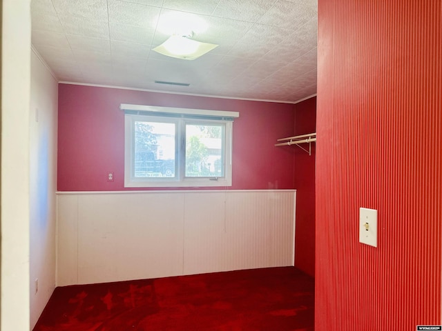 829 Belinda Dr, Riverton, WY 82520 - walk in closet with carpet flooring