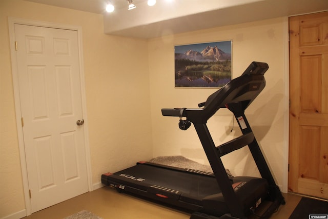1540 Manor Dr, Casper, WY 82609 - exercise area with baseboards