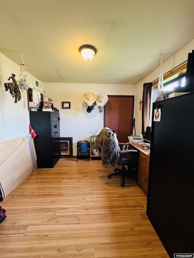 1512 Highview Dr, Dubois, WY 82513 - office space featuring light wood-type flooring