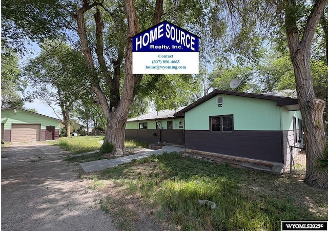 1501 N Federal Blvd, Riverton, WY 82501 - exterior view of a satellite dish and asphalt driveway