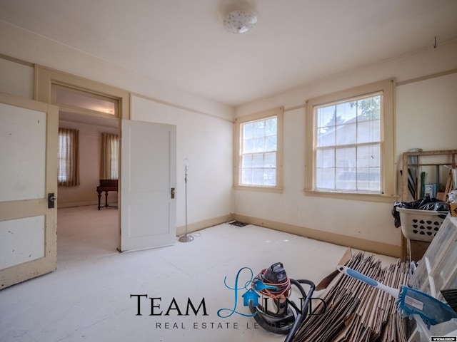 719 E 4th St, Casper, WY 82601 - unfurnished bedroom featuring baseboards