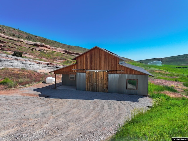 18 Lewis Dr, Lander, WY 82520 - view of outdoor structure featuring a mountain view
