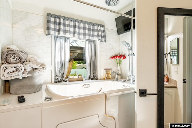 750 N Adams Ave, Buffalo, WY 82834 - bathroom with a bath