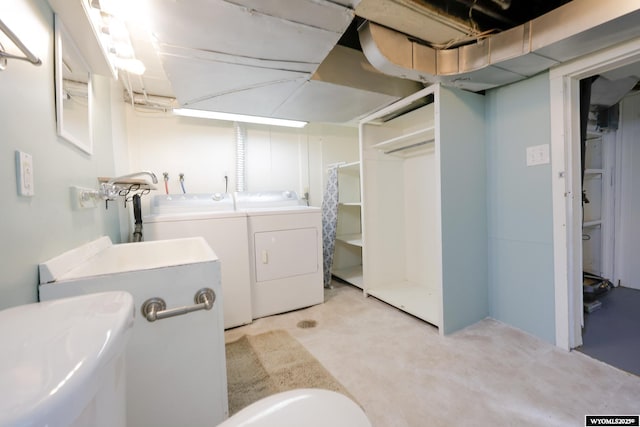 216 Mcclellan St, Rock Springs, WY 82901 - laundry area featuring separate washer and dryer