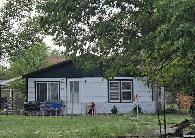 251 S Nebraska Ave, Guernsey, WY 82214 - view of front of home