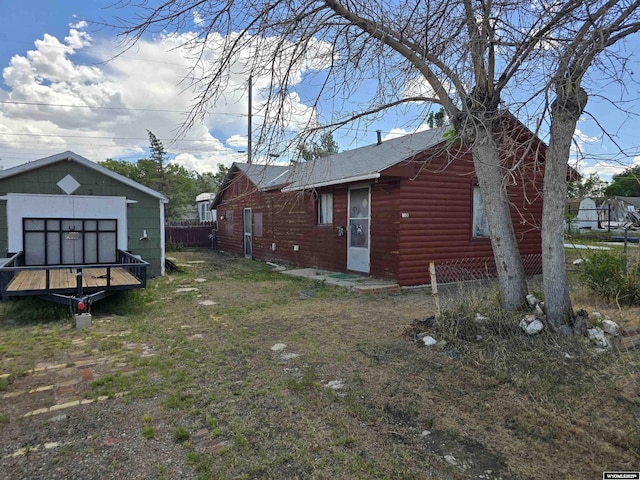 220 E Center St, Rawlins, WY 82301 - view of yard