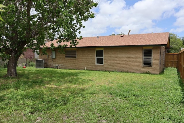 1905 Loritte Dr, Corpus Christi, TX 78416 - back of property with brick siding
