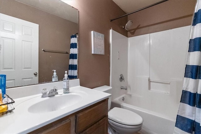 3901 Gibraltar Dr, Corpus Christi, TX 78414 - full bath featuring toilet, vanity, and shower / tub combo