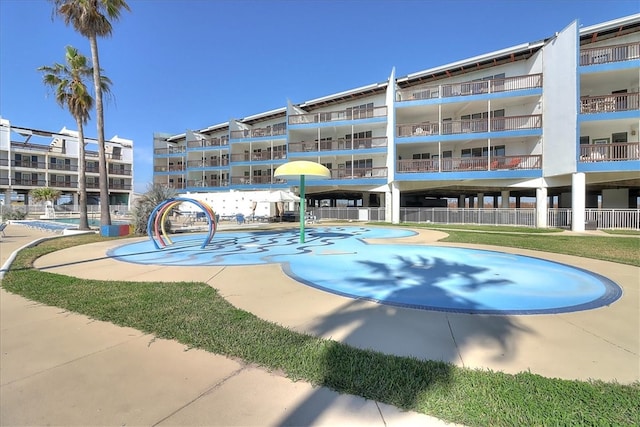 view of swimming pool