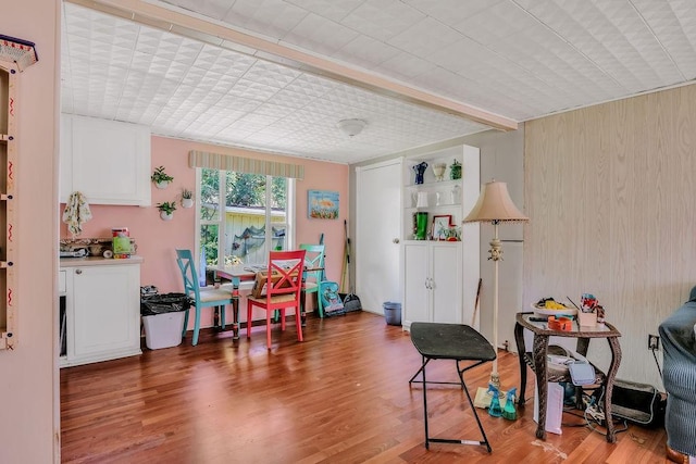 540 Jacoby Ln, Aransas Pass, TX 78336 - rec room featuring wood finished floors